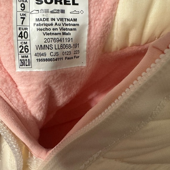 NWOB WNS Sorel Kinetic Impact Waterproof Zip Up Boots Sz 9 Chalk & Vintage Pink - Picture 2 of 11